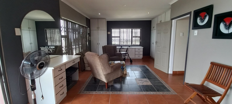 4 Bedroom Property for Sale in Southport KwaZulu-Natal