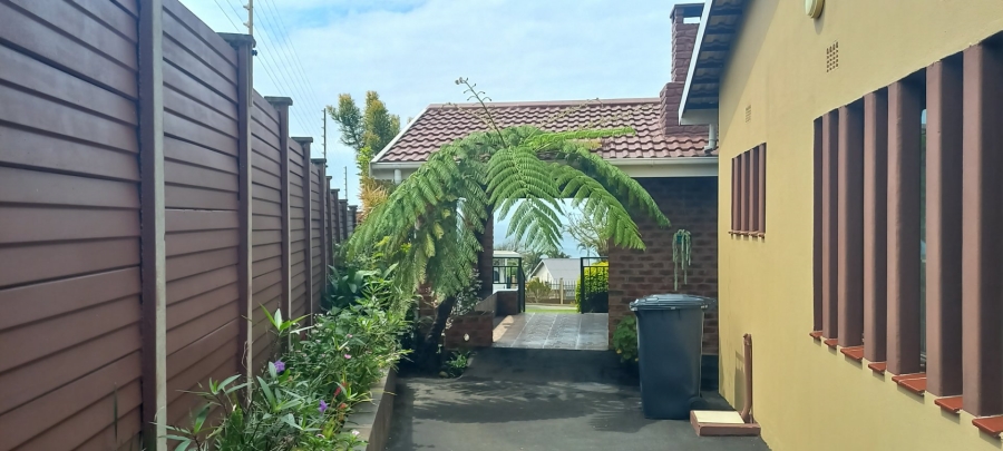 4 Bedroom Property for Sale in Southport KwaZulu-Natal