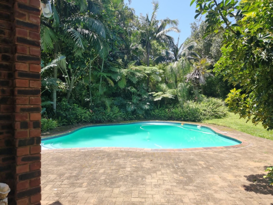 5 Bedroom Property for Sale in Umtentweni KwaZulu-Natal