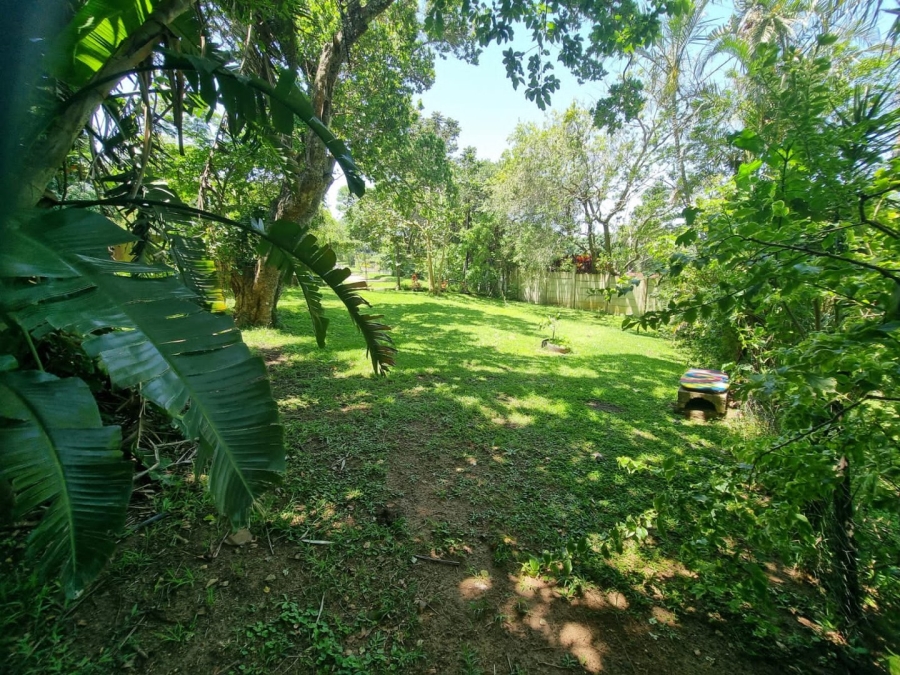 5 Bedroom Property for Sale in Umtentweni KwaZulu-Natal