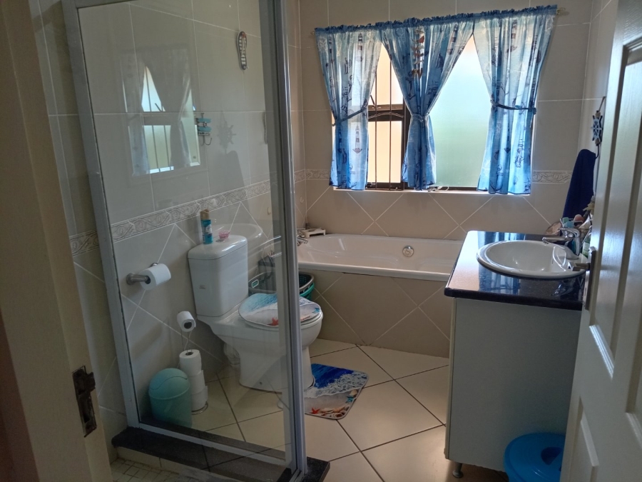 4 Bedroom Property for Sale in Shelly Beach KwaZulu-Natal