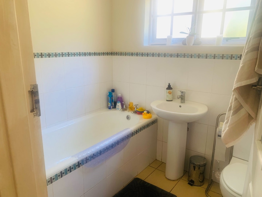 3 Bedroom Property for Sale in Waterfall KwaZulu-Natal