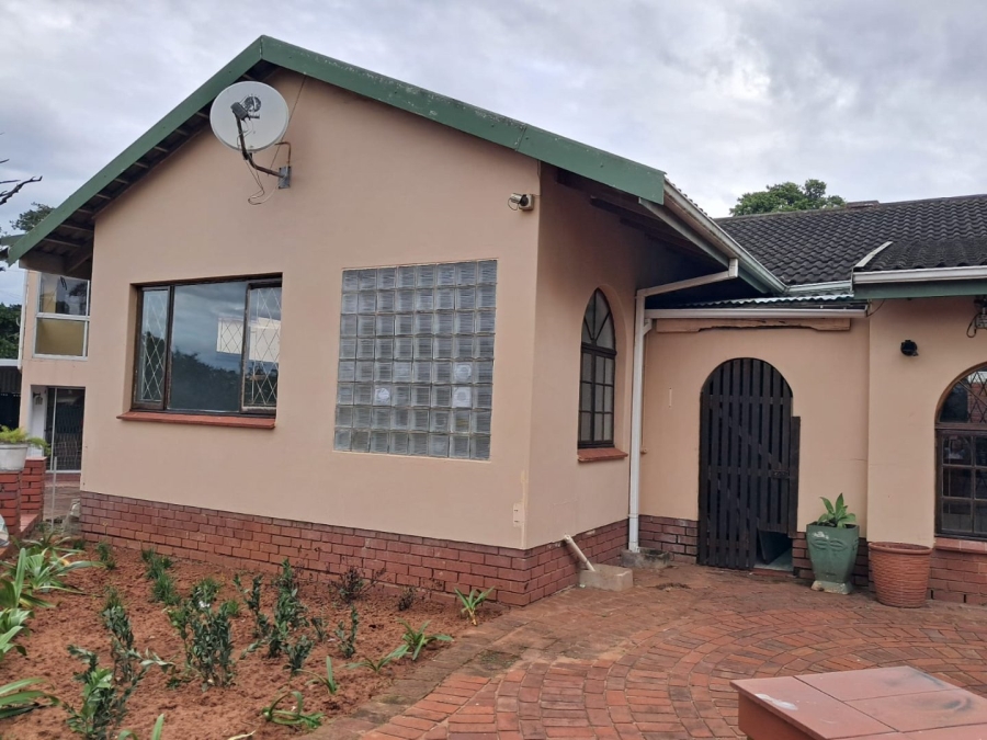 5 Bedroom Property for Sale in Bluff KwaZulu-Natal