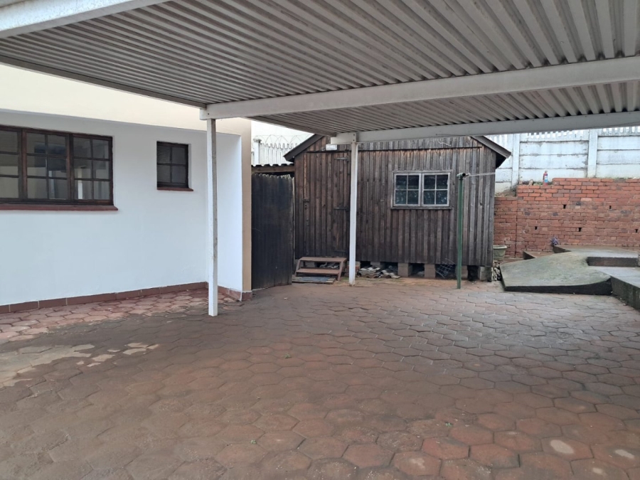 5 Bedroom Property for Sale in Bluff KwaZulu-Natal