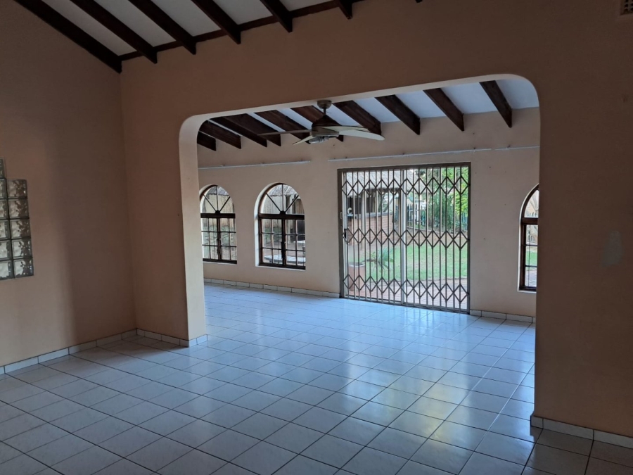 5 Bedroom Property for Sale in Bluff KwaZulu-Natal
