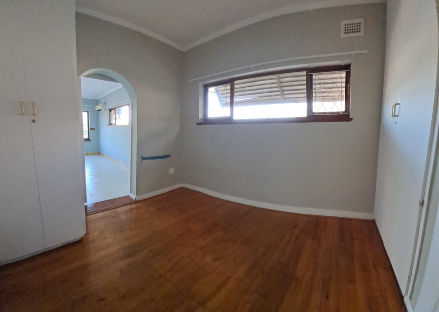 5 Bedroom Property for Sale in Bluff KwaZulu-Natal