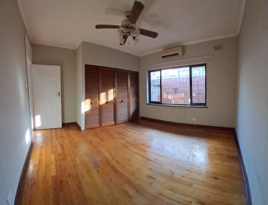 5 Bedroom Property for Sale in Bluff KwaZulu-Natal