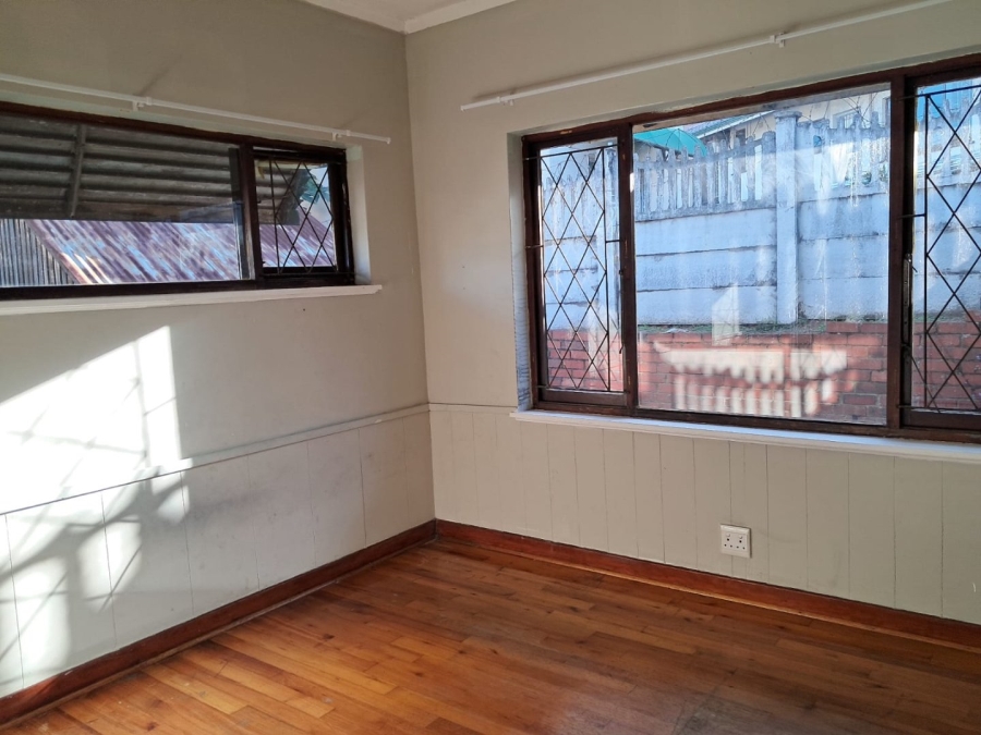 5 Bedroom Property for Sale in Bluff KwaZulu-Natal