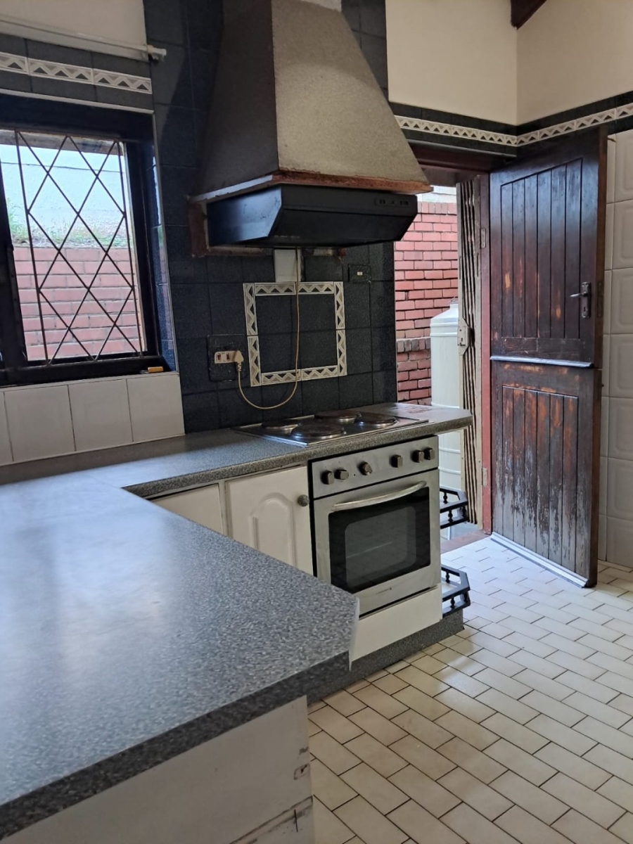 5 Bedroom Property for Sale in Bluff KwaZulu-Natal