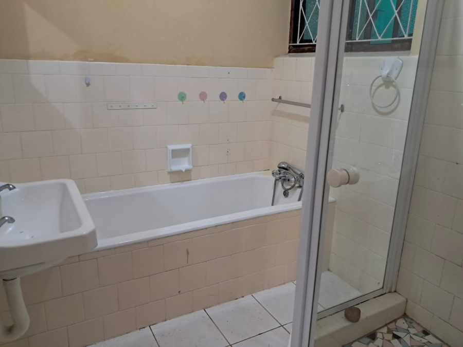 5 Bedroom Property for Sale in Bluff KwaZulu-Natal