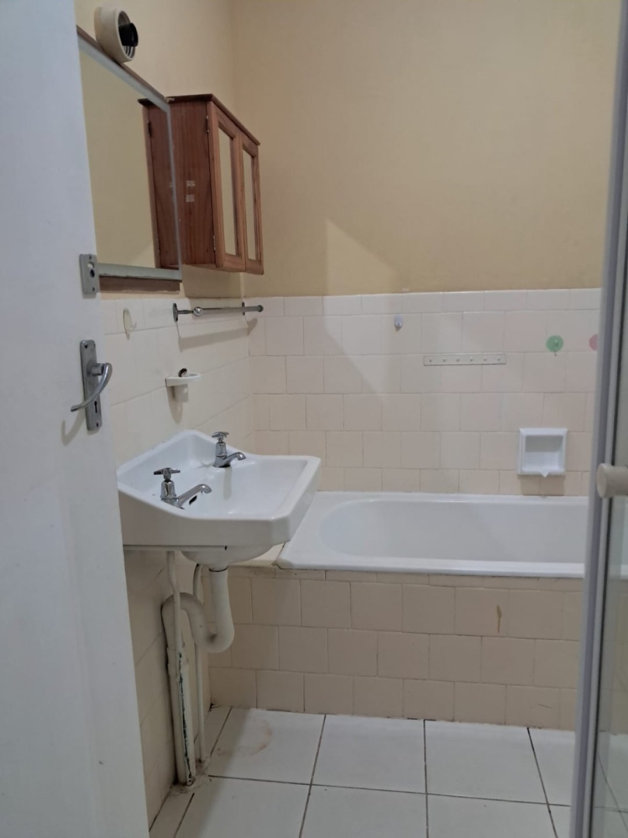 5 Bedroom Property for Sale in Bluff KwaZulu-Natal