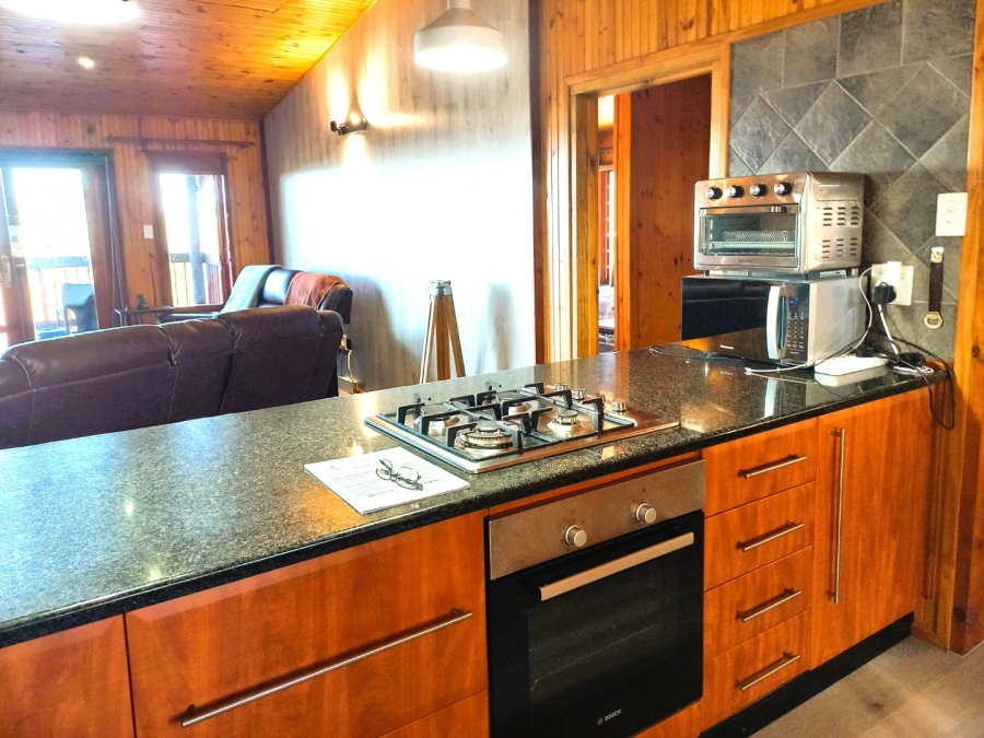 5 Bedroom Property for Sale in Southport KwaZulu-Natal