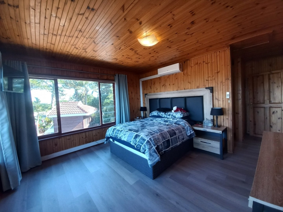 5 Bedroom Property for Sale in Southport KwaZulu-Natal