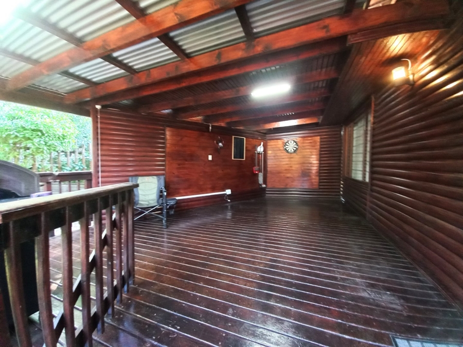 5 Bedroom Property for Sale in Southport KwaZulu-Natal