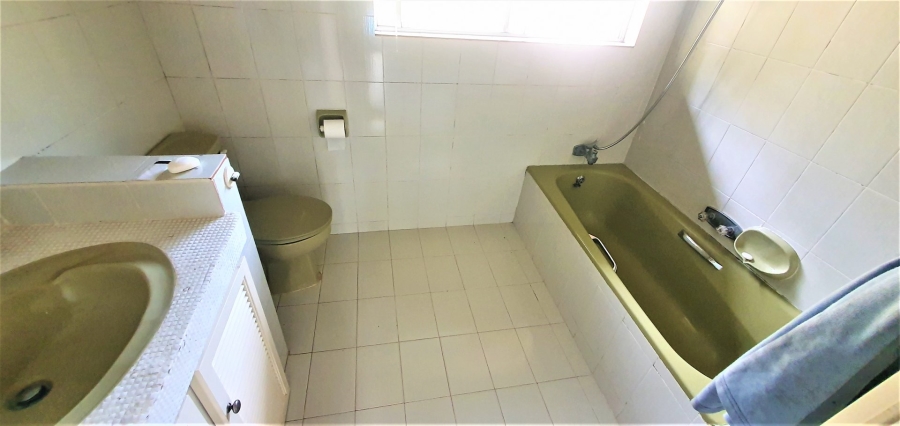 4 Bedroom Property for Sale in Umtentweni KwaZulu-Natal