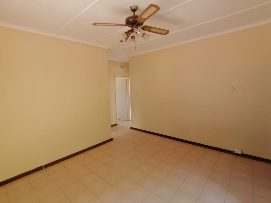 2 Bedroom Property for Sale in St Michaels On Sea KwaZulu-Natal