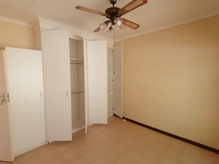 2 Bedroom Property for Sale in St Michaels On Sea KwaZulu-Natal