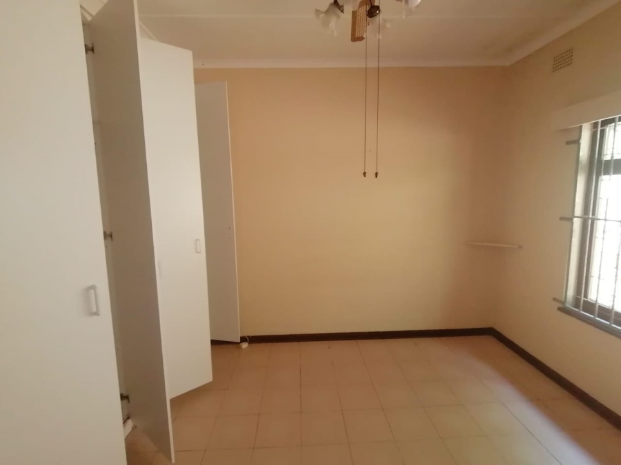 2 Bedroom Property for Sale in St Michaels On Sea KwaZulu-Natal