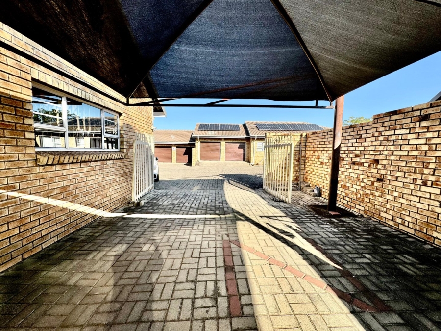 3 Bedroom Property for Sale in Pioneer Park KwaZulu-Natal