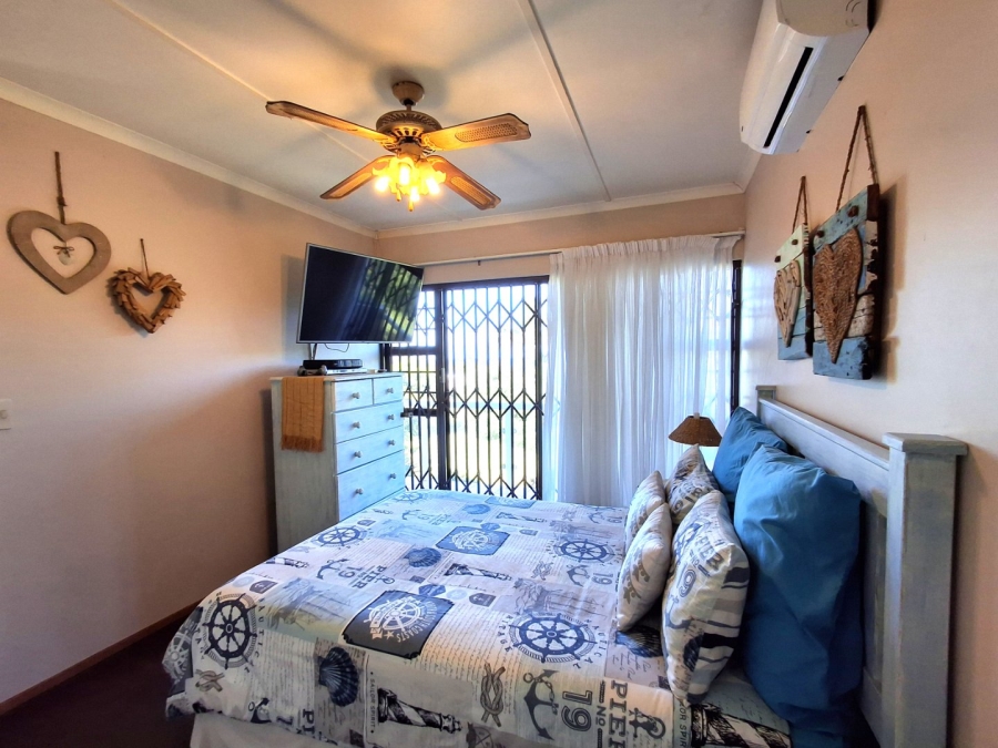 3 Bedroom Property for Sale in Port Edward KwaZulu-Natal