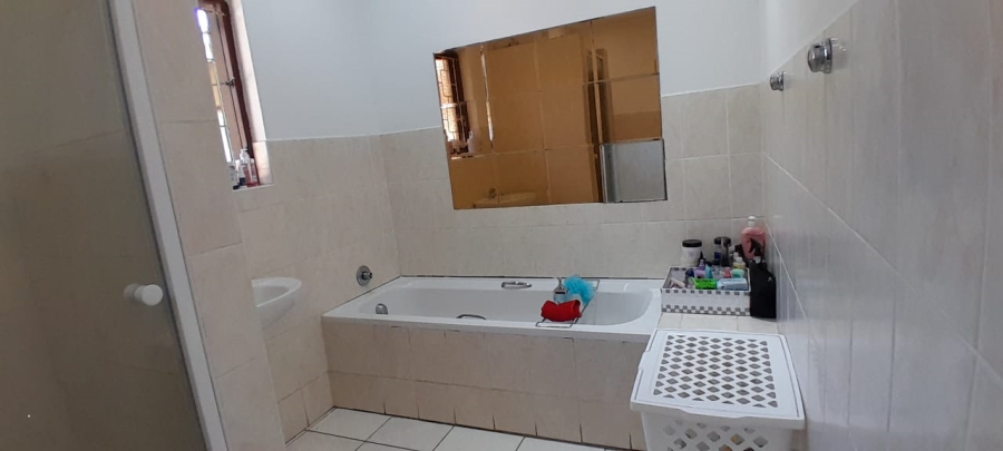 3 Bedroom Property for Sale in Oslo Beach KwaZulu-Natal
