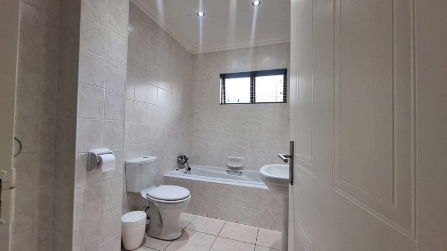 4 Bedroom Property for Sale in St Michaels On Sea KwaZulu-Natal