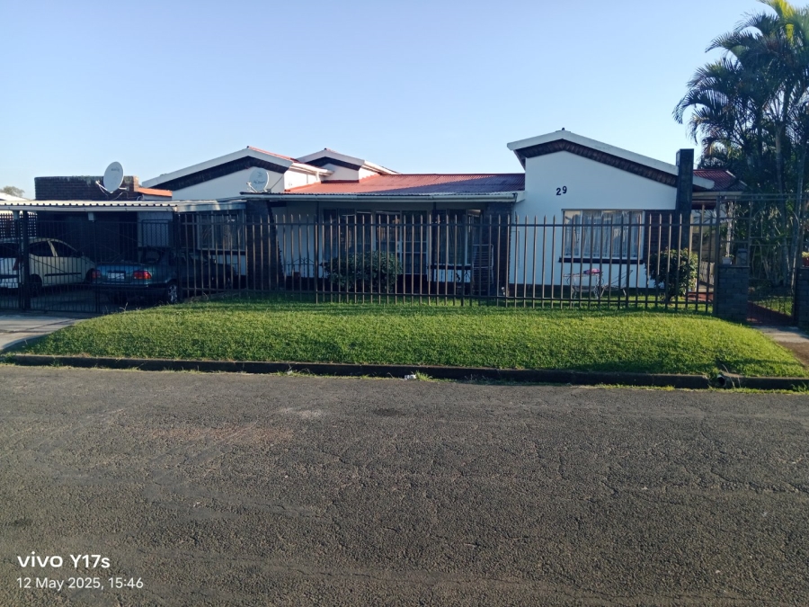 4 Bedroom Property for Sale in Newholme KwaZulu-Natal