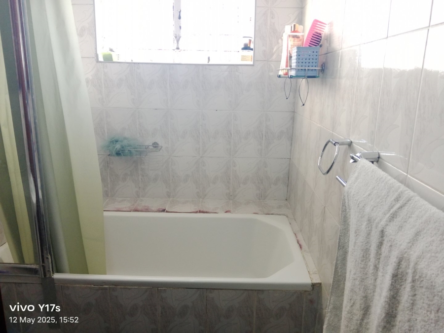 4 Bedroom Property for Sale in Newholme KwaZulu-Natal