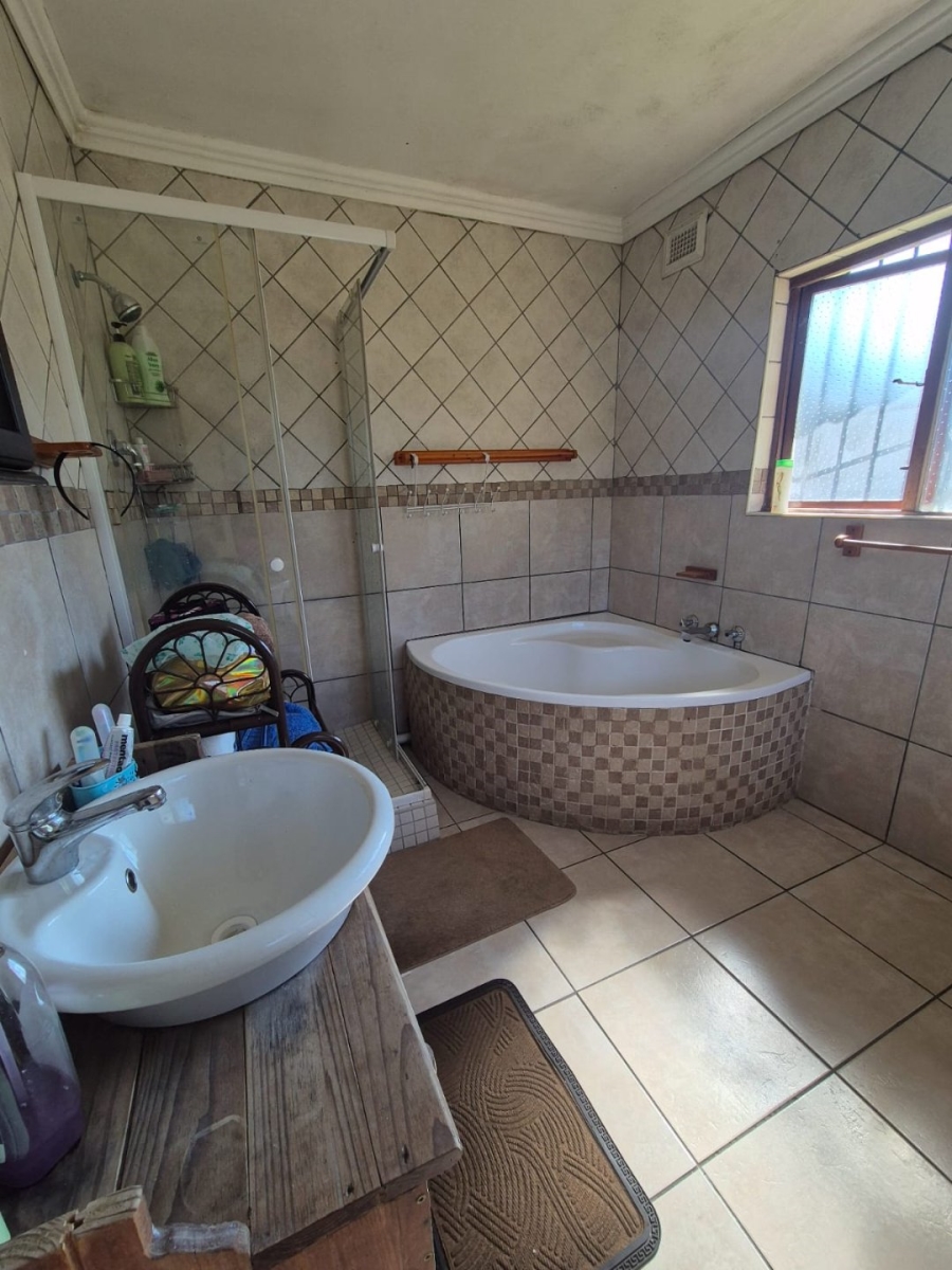 4 Bedroom Property for Sale in Moseley Park KwaZulu-Natal
