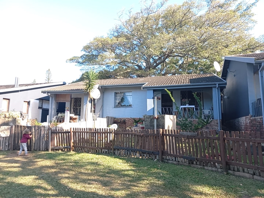 8 Bedroom Property for Sale in Margate KwaZulu-Natal