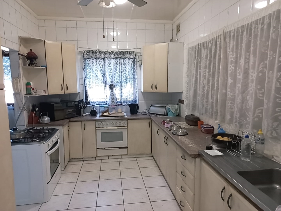 8 Bedroom Property for Sale in Margate KwaZulu-Natal