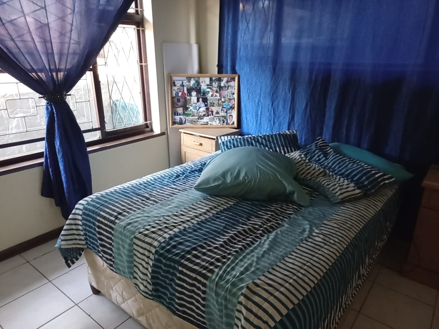 8 Bedroom Property for Sale in Margate KwaZulu-Natal