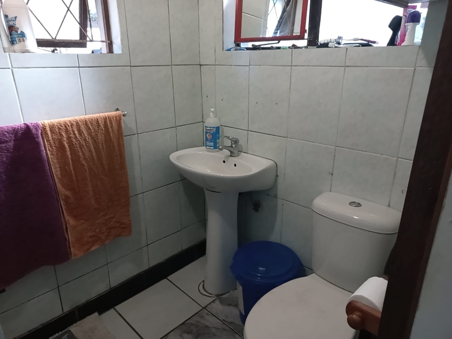 8 Bedroom Property for Sale in Margate KwaZulu-Natal
