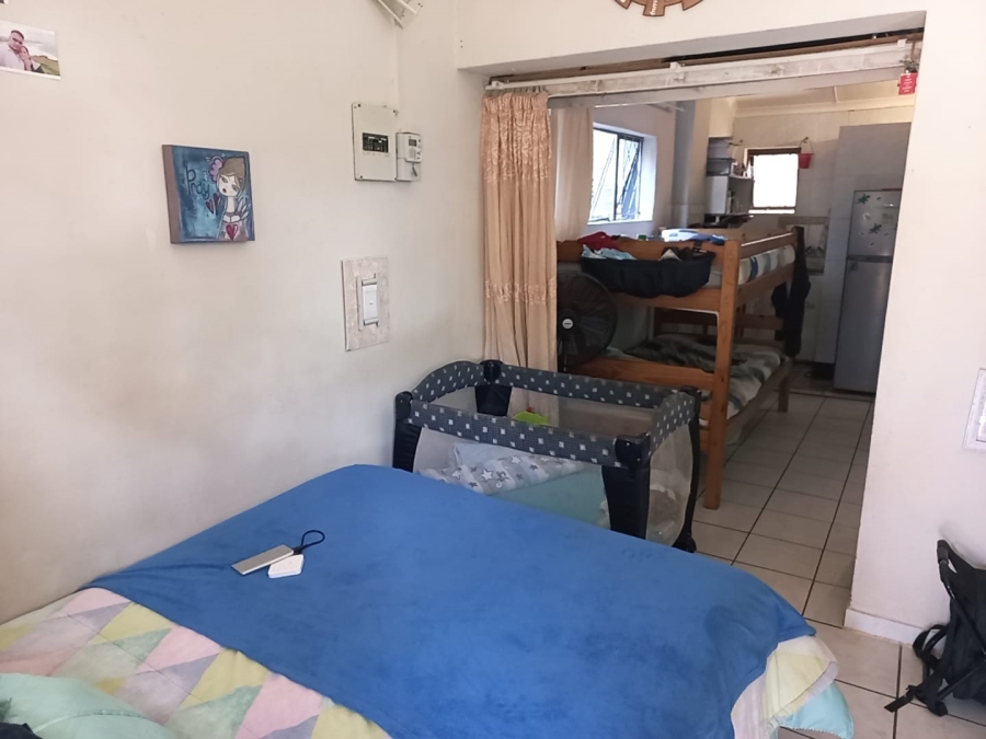 8 Bedroom Property for Sale in Margate KwaZulu-Natal