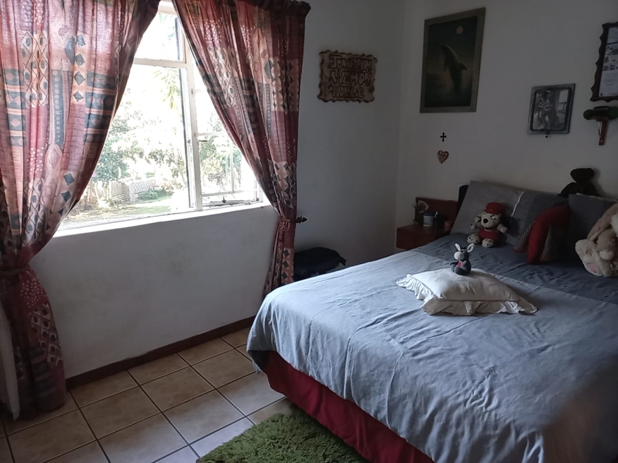 8 Bedroom Property for Sale in Margate KwaZulu-Natal