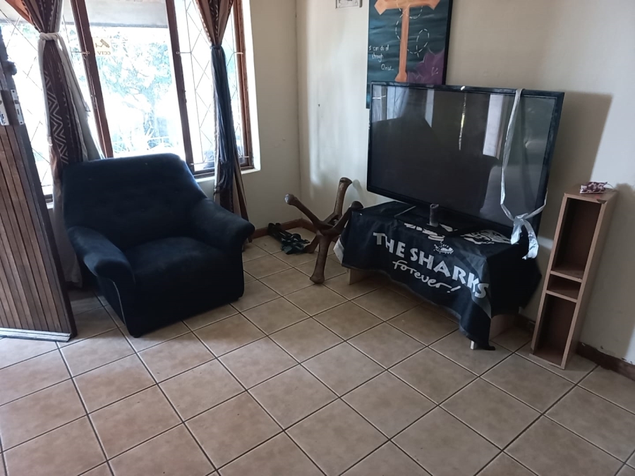 8 Bedroom Property for Sale in Margate KwaZulu-Natal