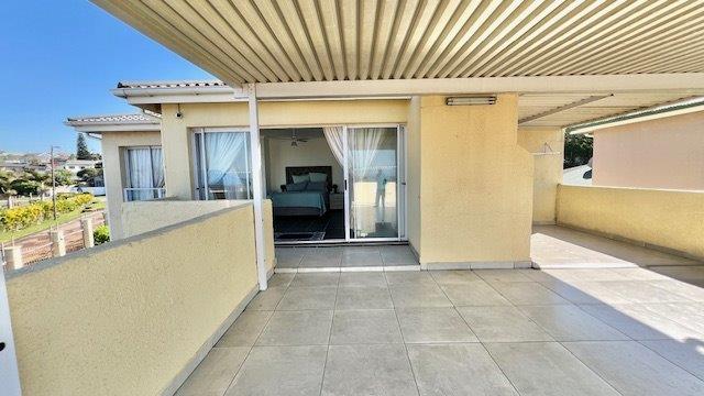 5 Bedroom Property for Sale in St Michaels On Sea KwaZulu-Natal