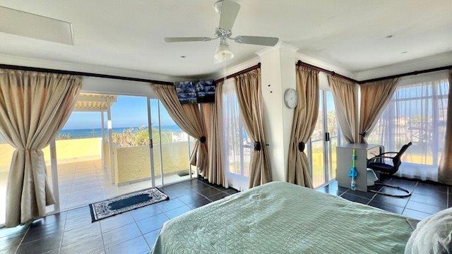 5 Bedroom Property for Sale in St Michaels On Sea KwaZulu-Natal