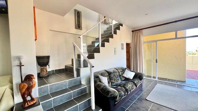 5 Bedroom Property for Sale in St Michaels On Sea KwaZulu-Natal
