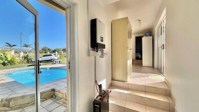 5 Bedroom Property for Sale in St Michaels On Sea KwaZulu-Natal