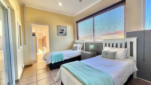 5 Bedroom Property for Sale in St Michaels On Sea KwaZulu-Natal