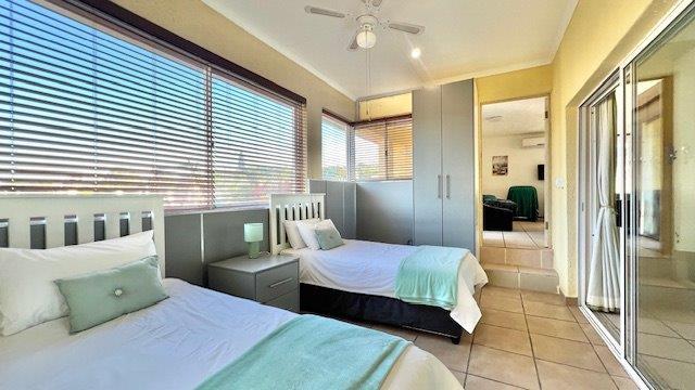 5 Bedroom Property for Sale in St Michaels On Sea KwaZulu-Natal