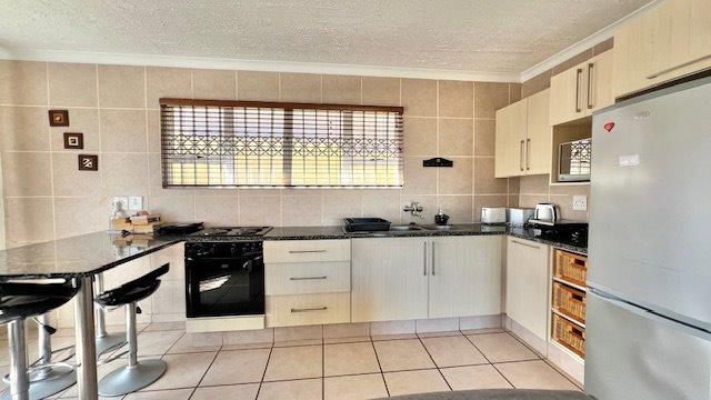 5 Bedroom Property for Sale in St Michaels On Sea KwaZulu-Natal