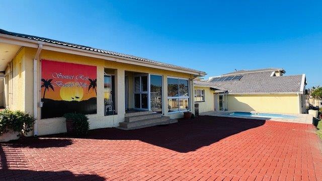 5 Bedroom Property for Sale in St Michaels On Sea KwaZulu-Natal