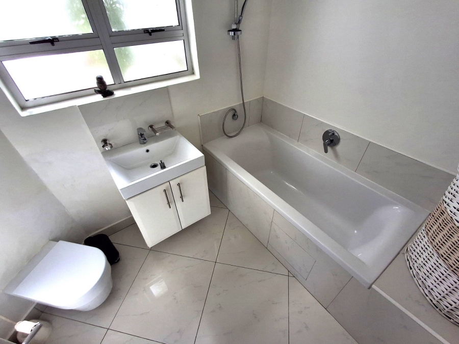 4 Bedroom Property for Sale in Port Edward KwaZulu-Natal