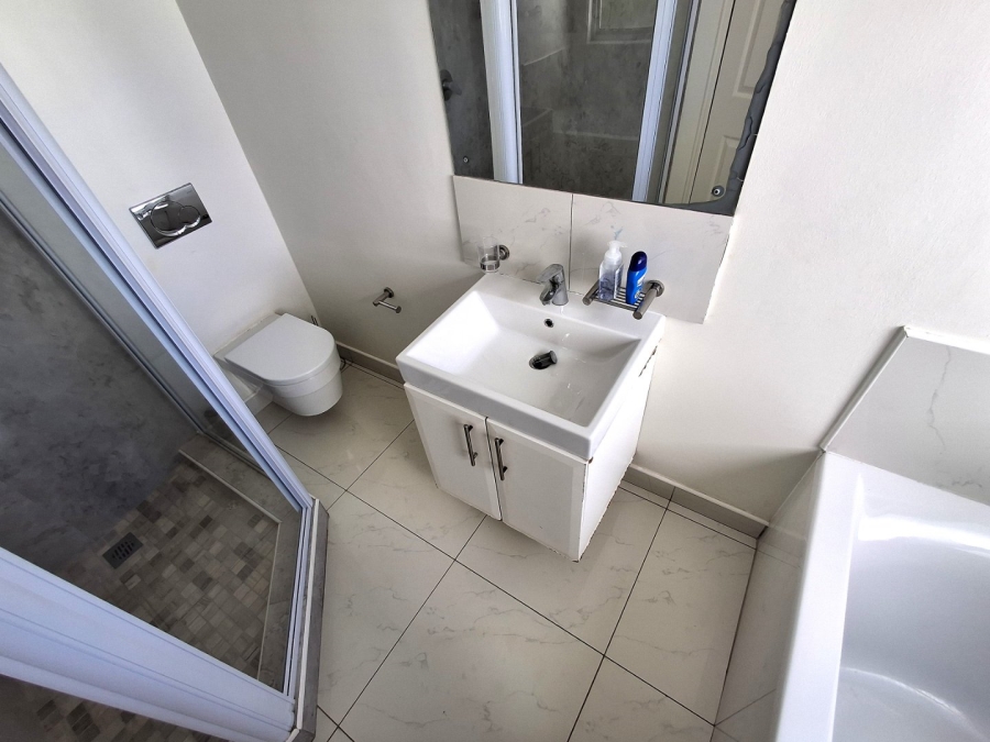 4 Bedroom Property for Sale in Port Edward KwaZulu-Natal