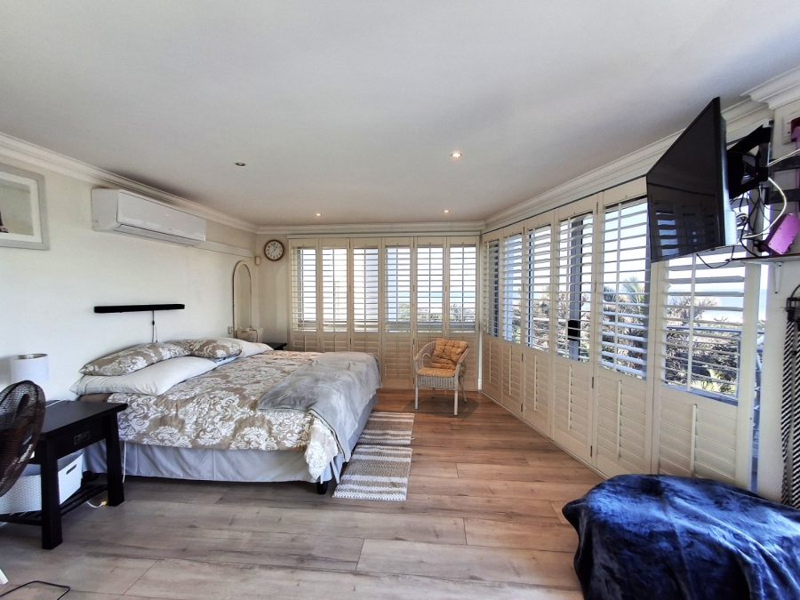 4 Bedroom Property for Sale in Port Edward KwaZulu-Natal