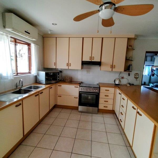 3 Bedroom Property for Sale in Umtentweni KwaZulu-Natal