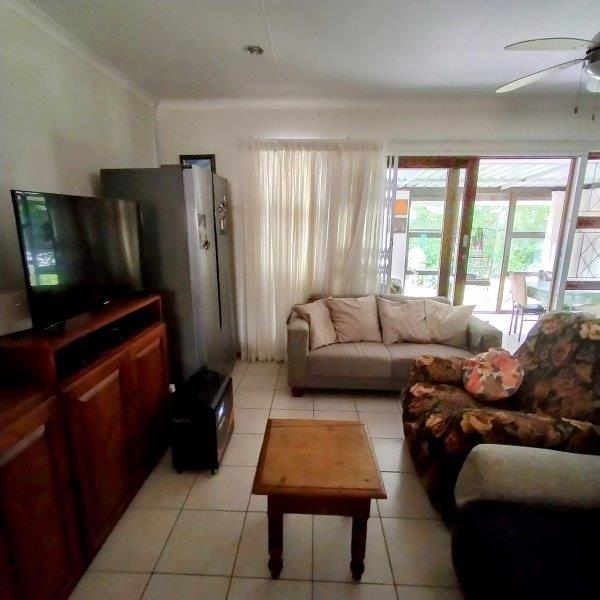 3 Bedroom Property for Sale in Umtentweni KwaZulu-Natal