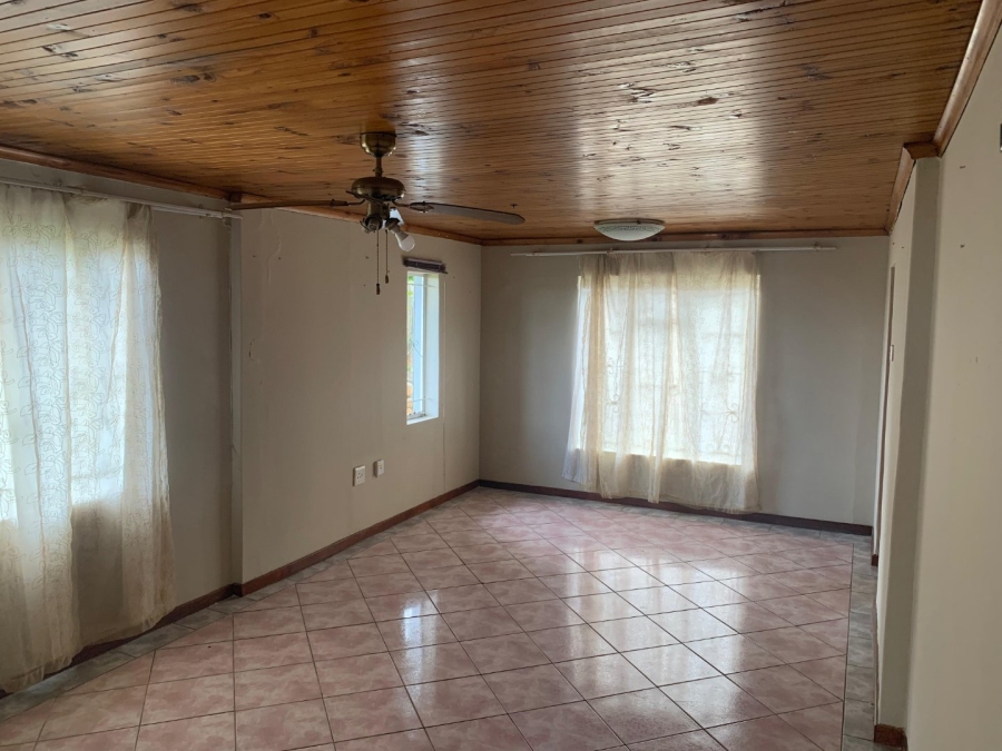 5 Bedroom Property for Sale in Woodlands KwaZulu-Natal